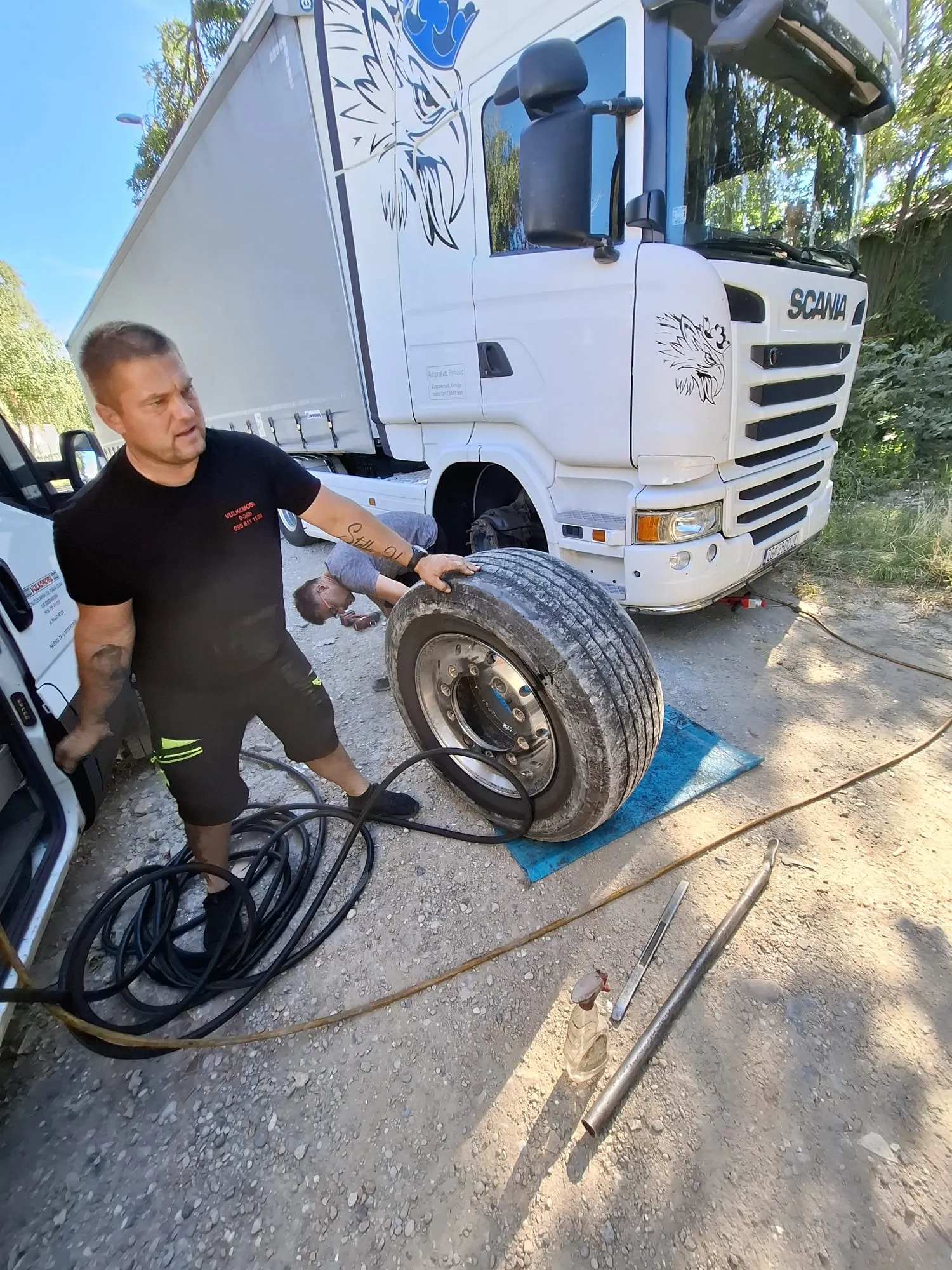 Popravak gume na terenu